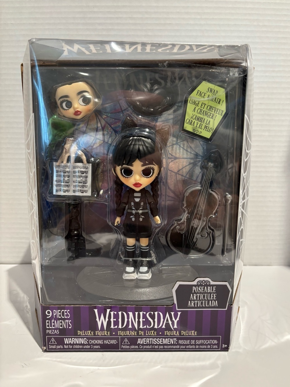 Wednesday Deluxe Figure 9 Piece Set Poseable 2023 Just Play MGM Entertainment